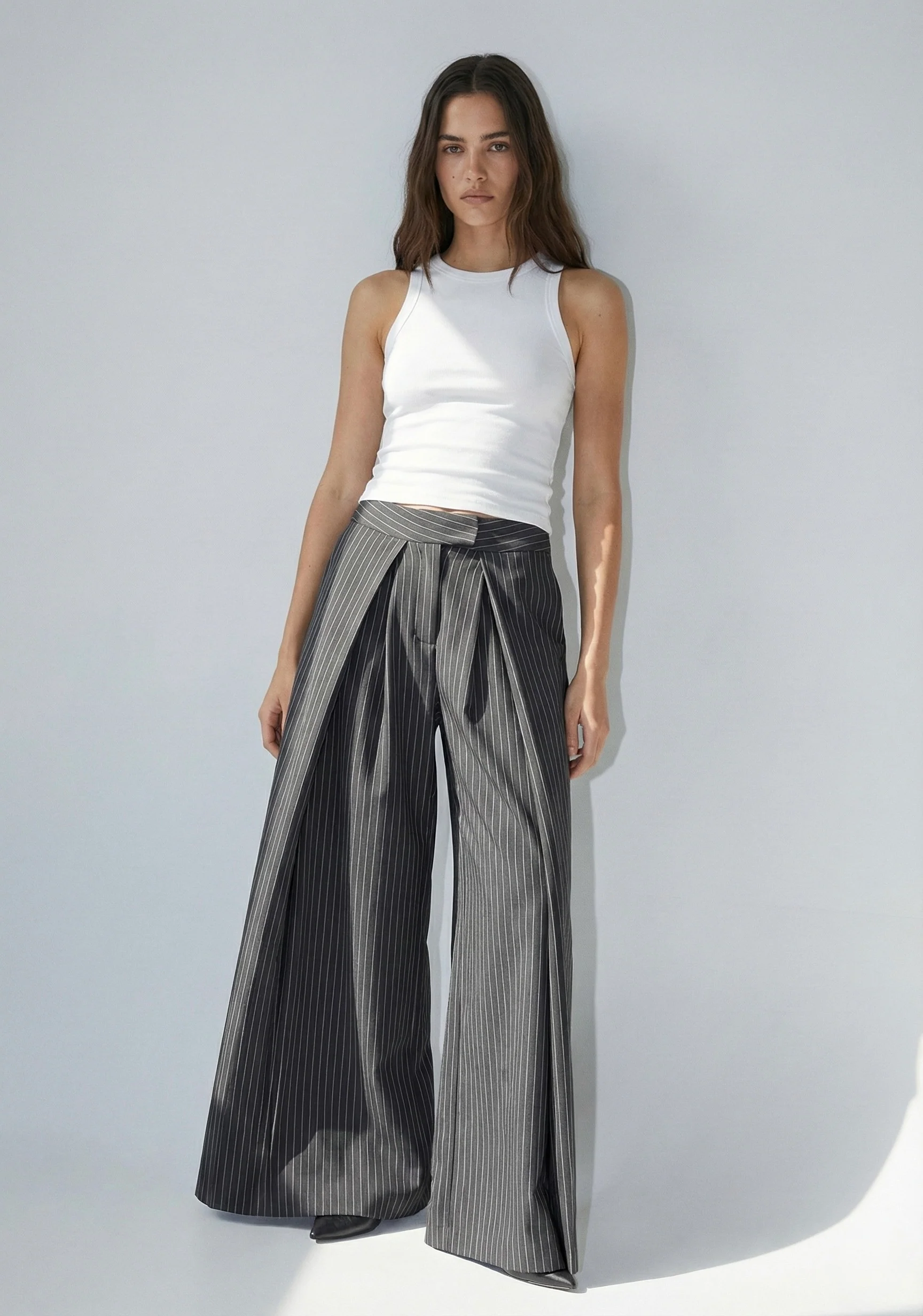 PANTALON LARGE TAILLE HAUTE À PINCES