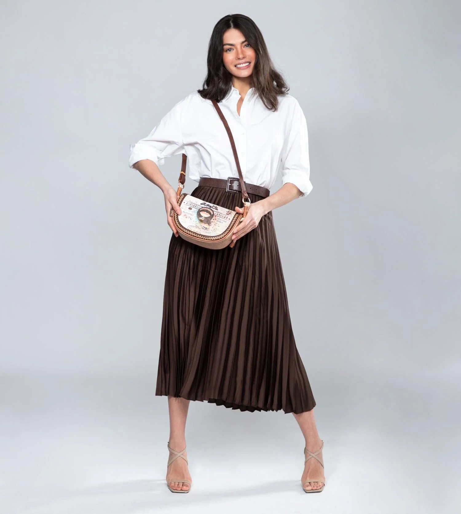 Menire Oval Crossbody Bag – Image 2