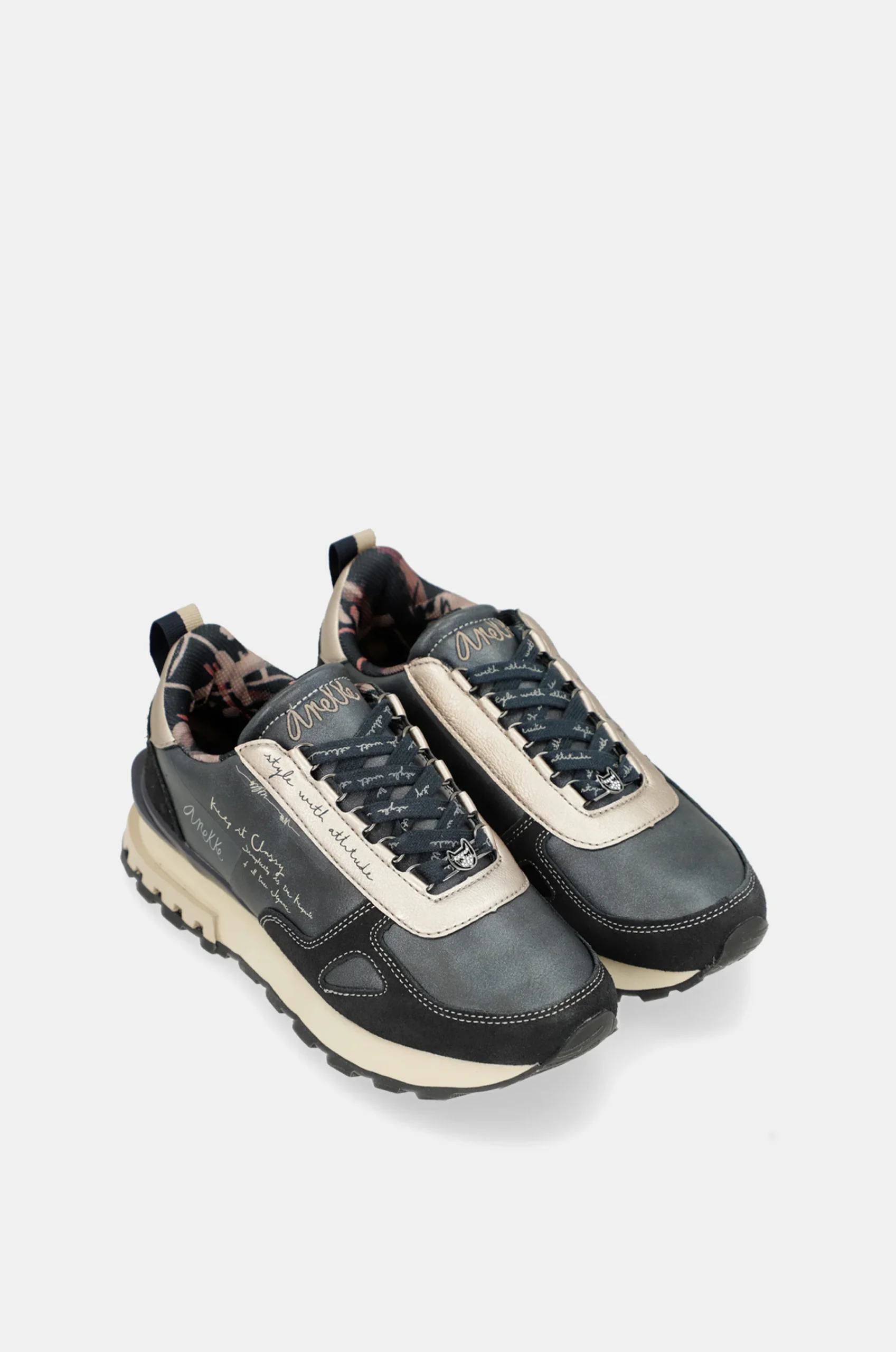 Baskets bleu marine et beige – Image 7