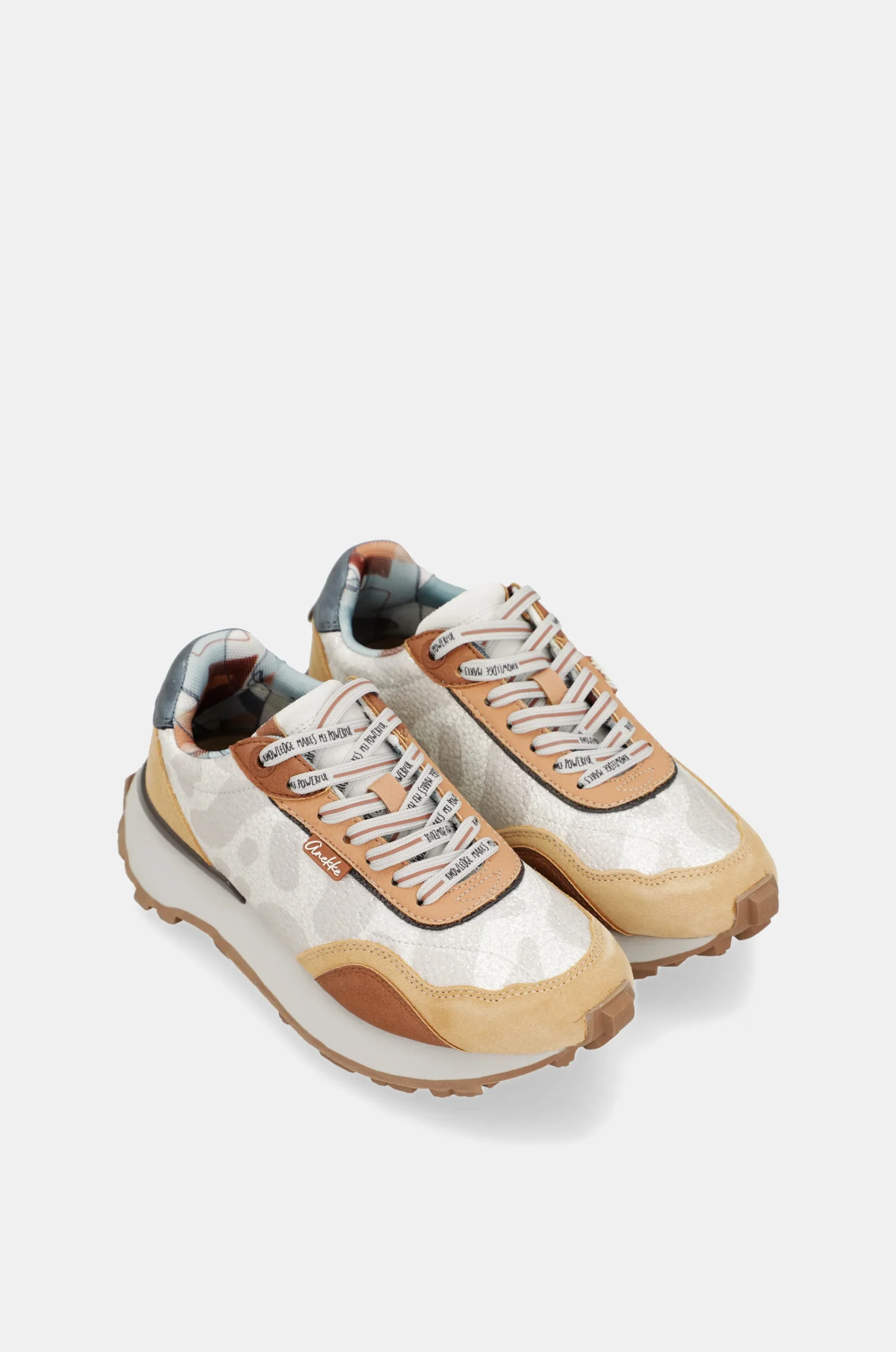 Sneakers beige et orange – Image 3