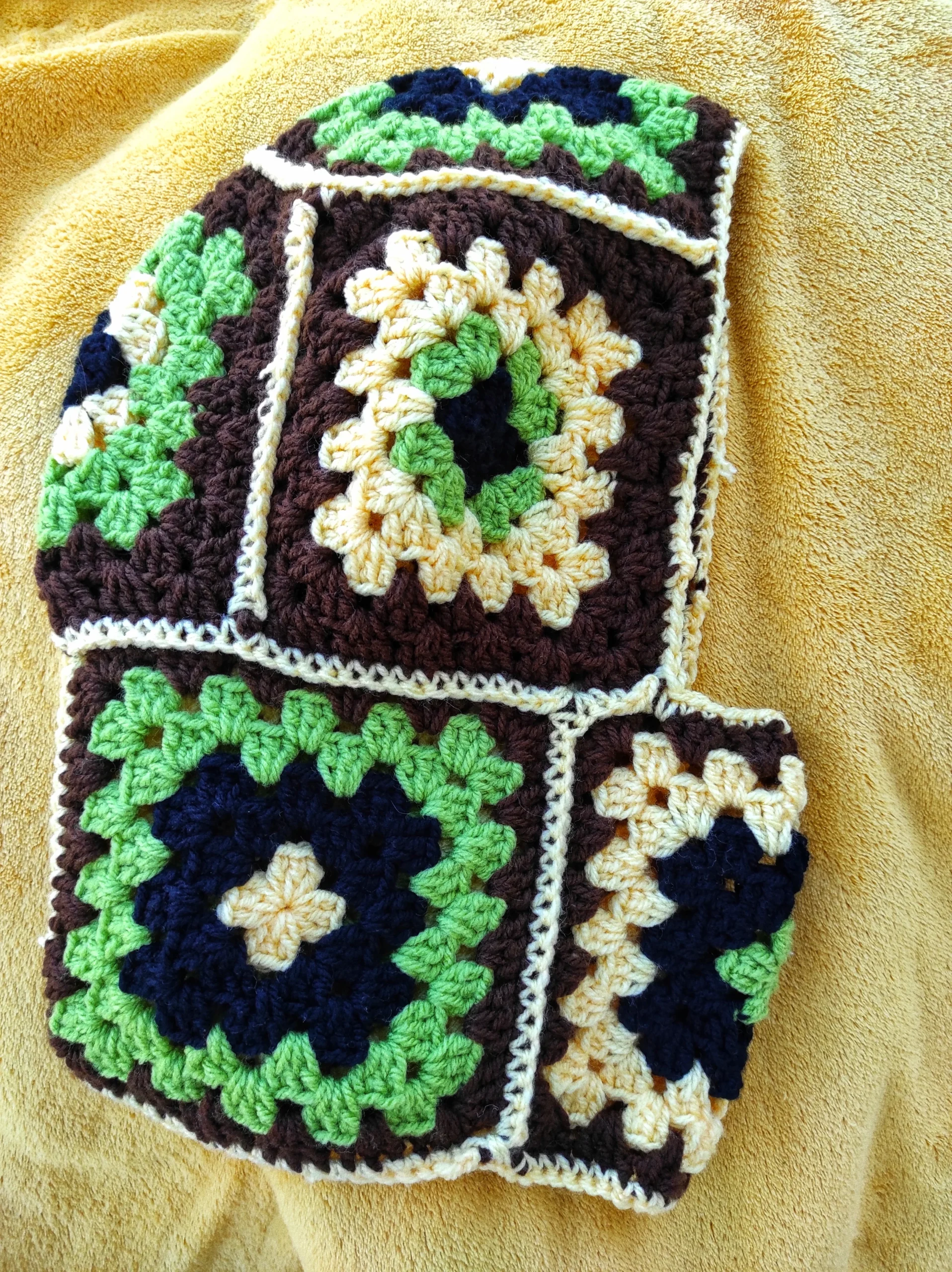 Granny Balaclava - Cagoule/Balaclava tendance Granny Squares au crochet – Image 4