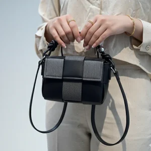 Pochette pour téléphone effet tissu tissé