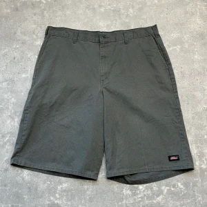 Short Dickies