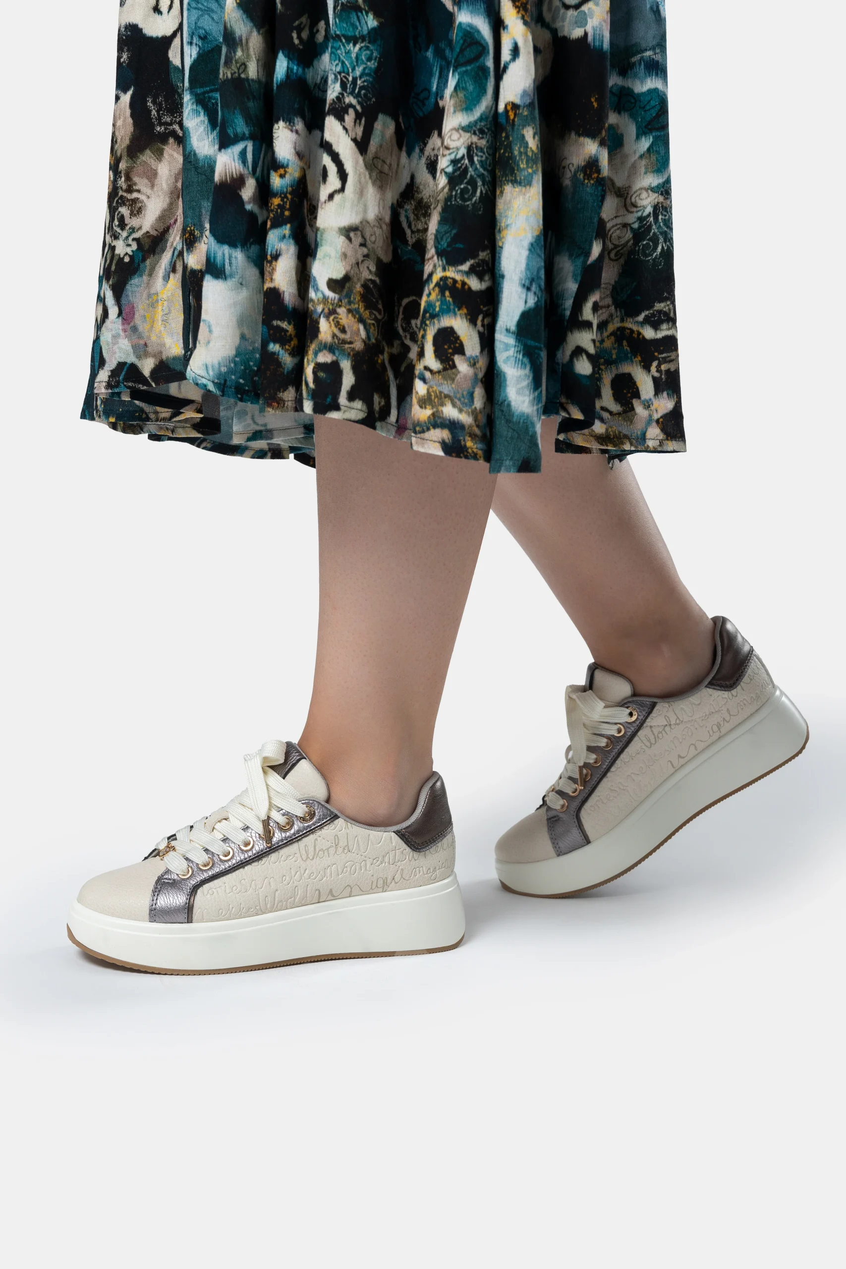 Baskets blanc Studio – Image 2