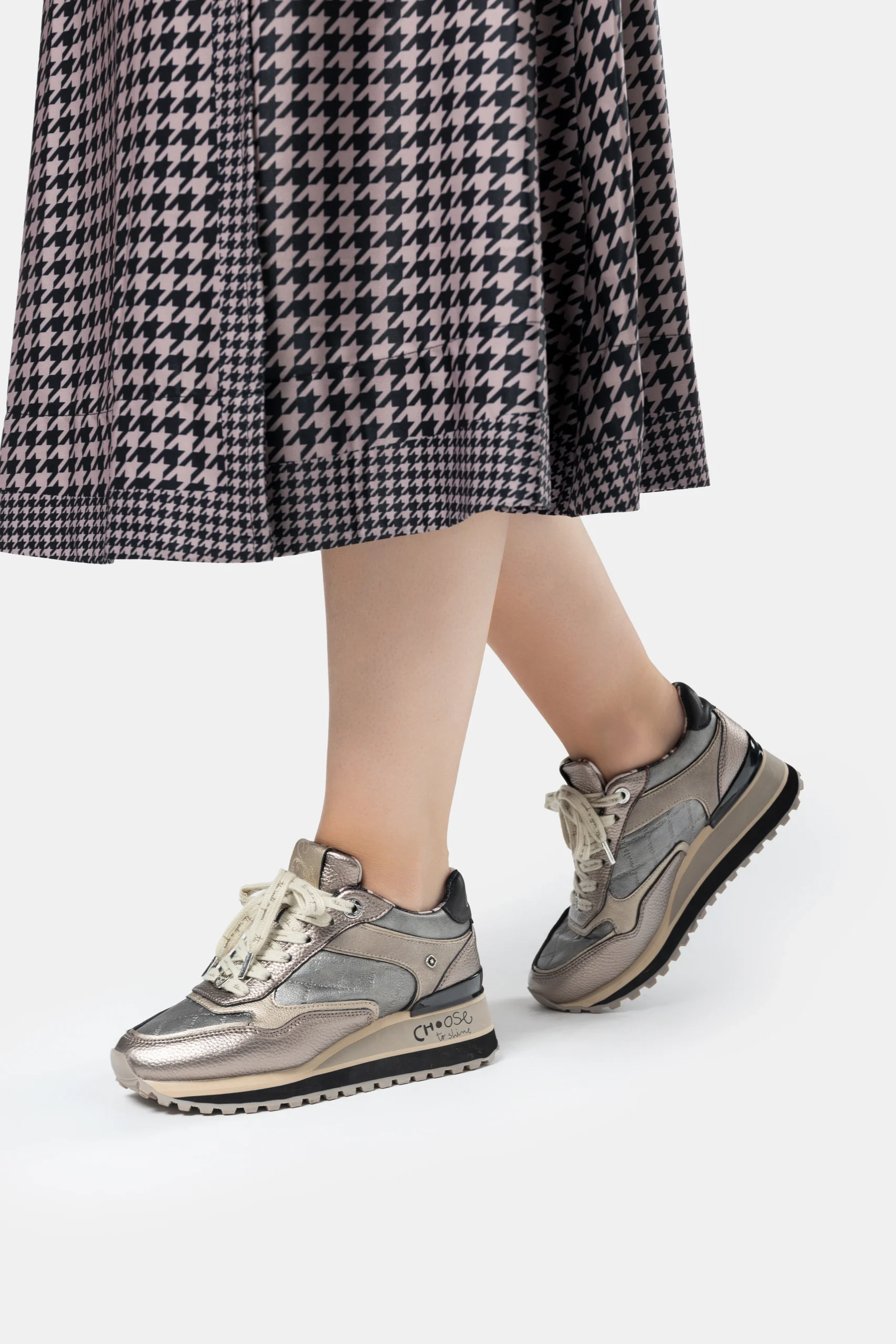 Baskets compensées métallisé – Image 2